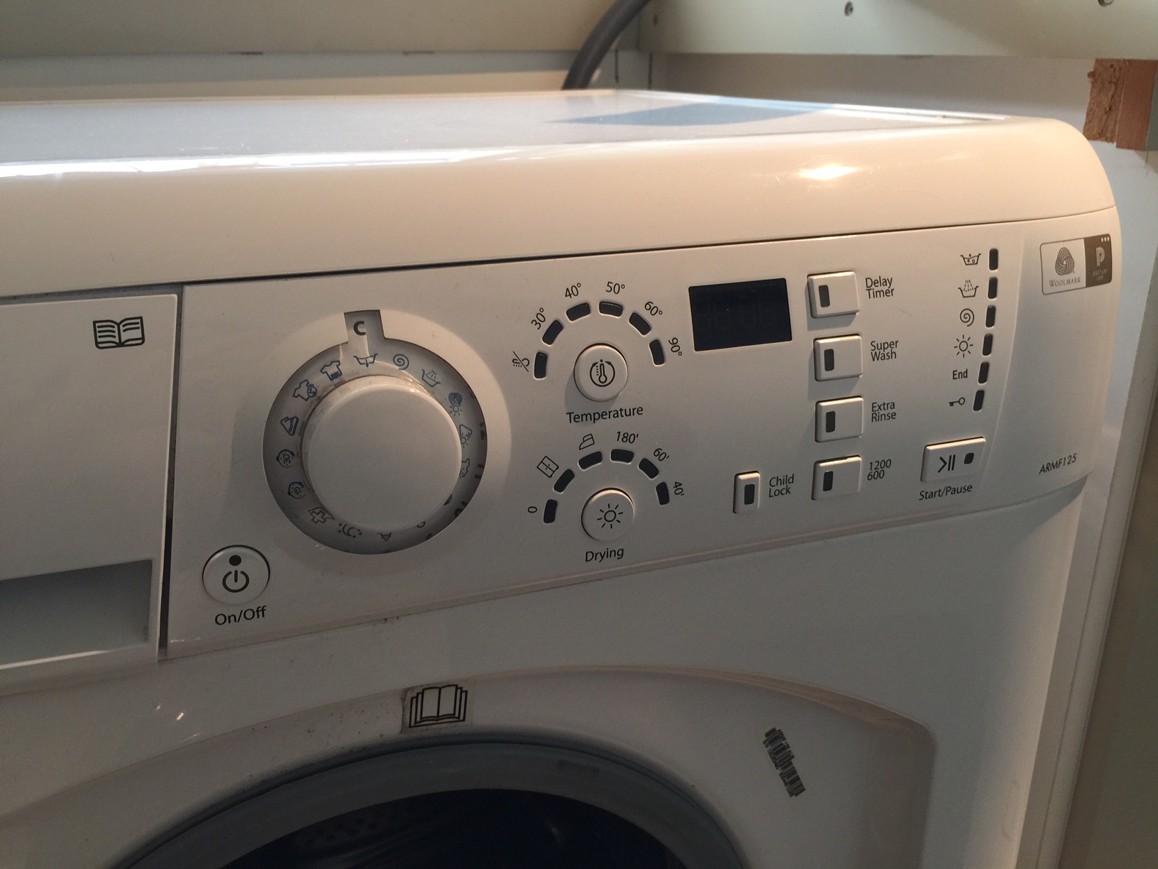 صيانة غسالات اريستون ام القيوين